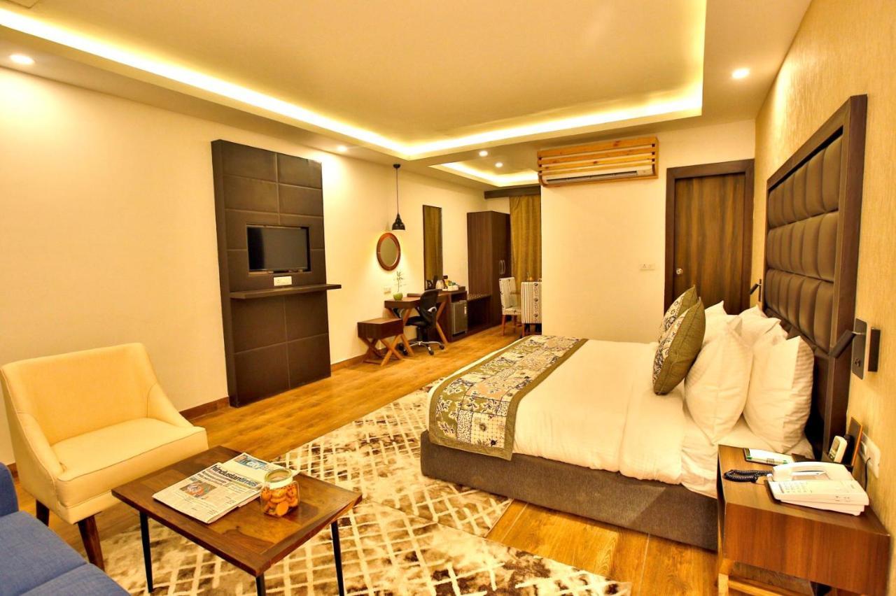 Hotel The Fern Residency Noida Exterior foto